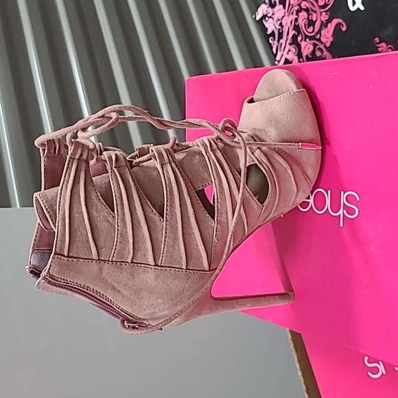 Pink Bootie - Picture 2 of 2